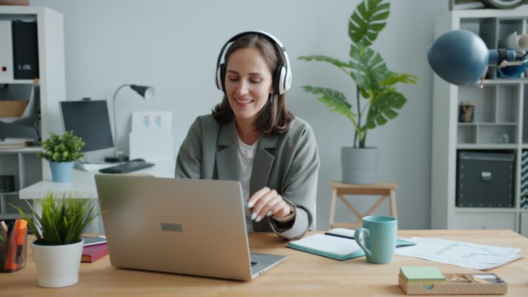 Why Every Entrepreneur Needs a Virtual Assistant from Taskflowgroup